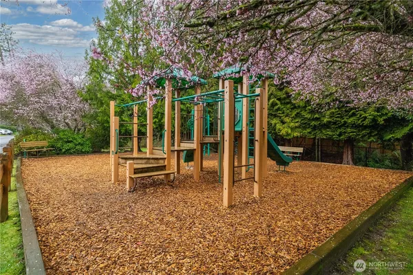 $1,345,000 | 13124 44th Avenue West, Mukilteo, WA 98275