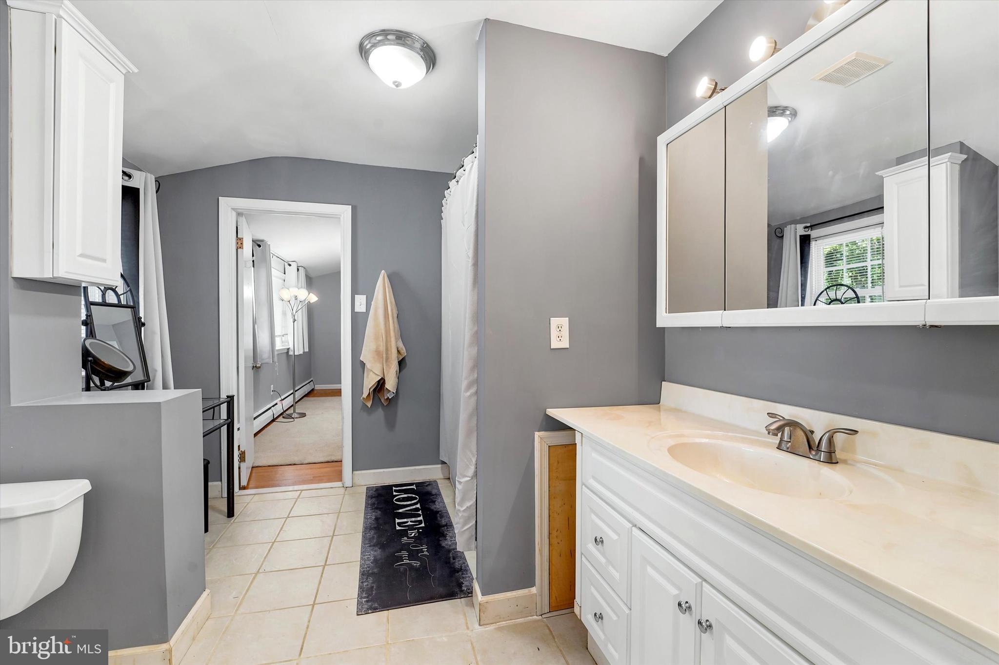 2993 North Providence Road Media, PA 19063 - Photo 24 of 49 2nd floor hall bathroom