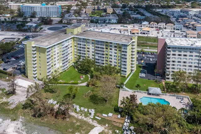 a picture of city view