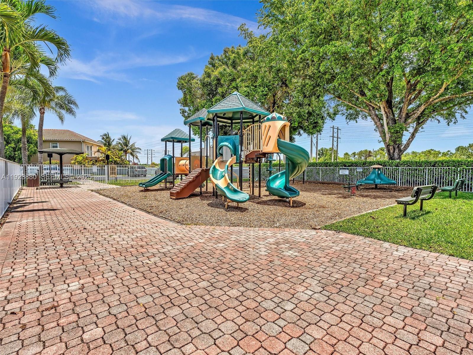 14633 Cascada Boulevard Miami, FL 33186 - Photo 26 of 28