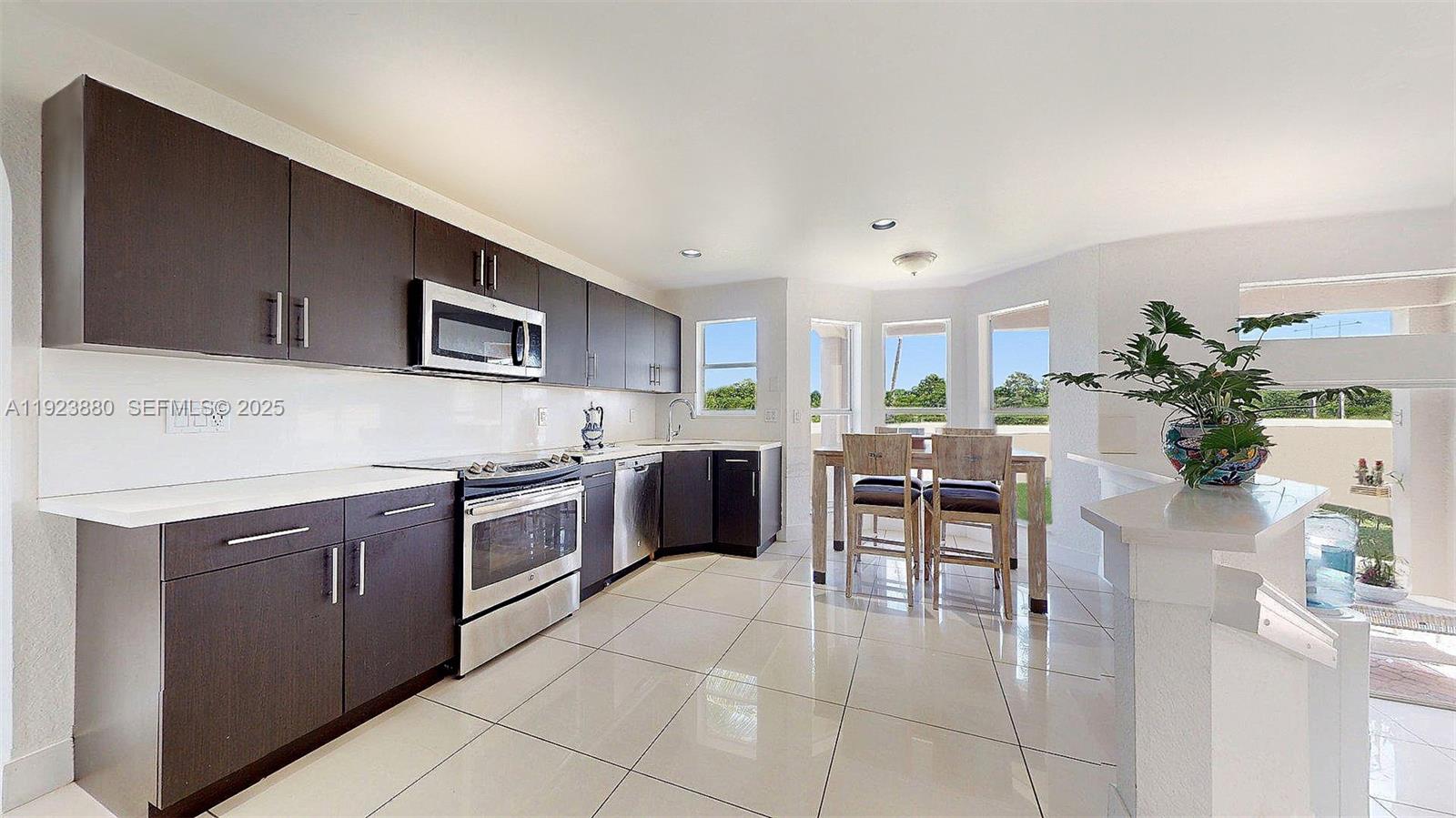 14633 Cascada Boulevard Miami, FL 33186 - Photo 6 of 28