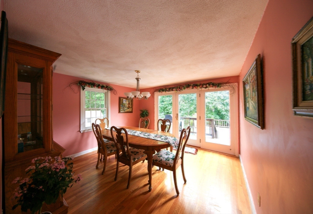 21 Footpath Road Chelmsford, MA 01824 - Photo 8 of 30 Gallery Image 8
