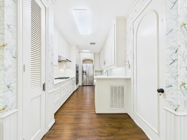 $2,950 | 7608 Del Monte Drive, Houston, TX 77063