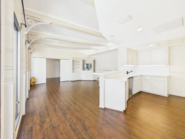 $2,950 | 7608 Del Monte Drive, Houston, TX 77063