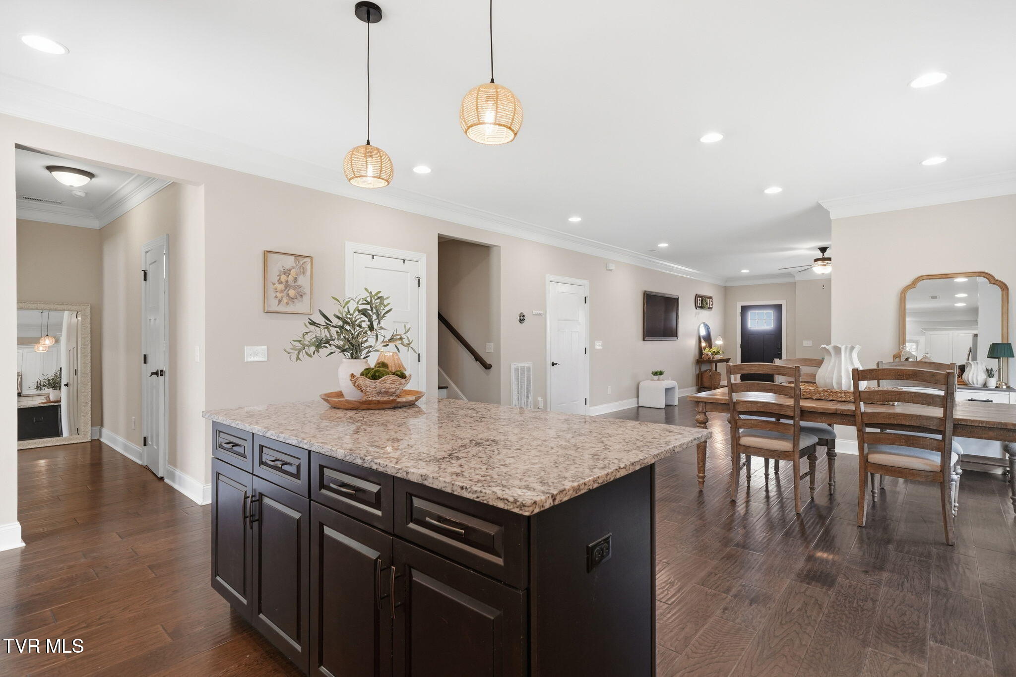 2630 Edinburgh Channel Road Kingsport, TN 37664 - Photo 18 of 61 27-web-or-mls-015_DSC09477