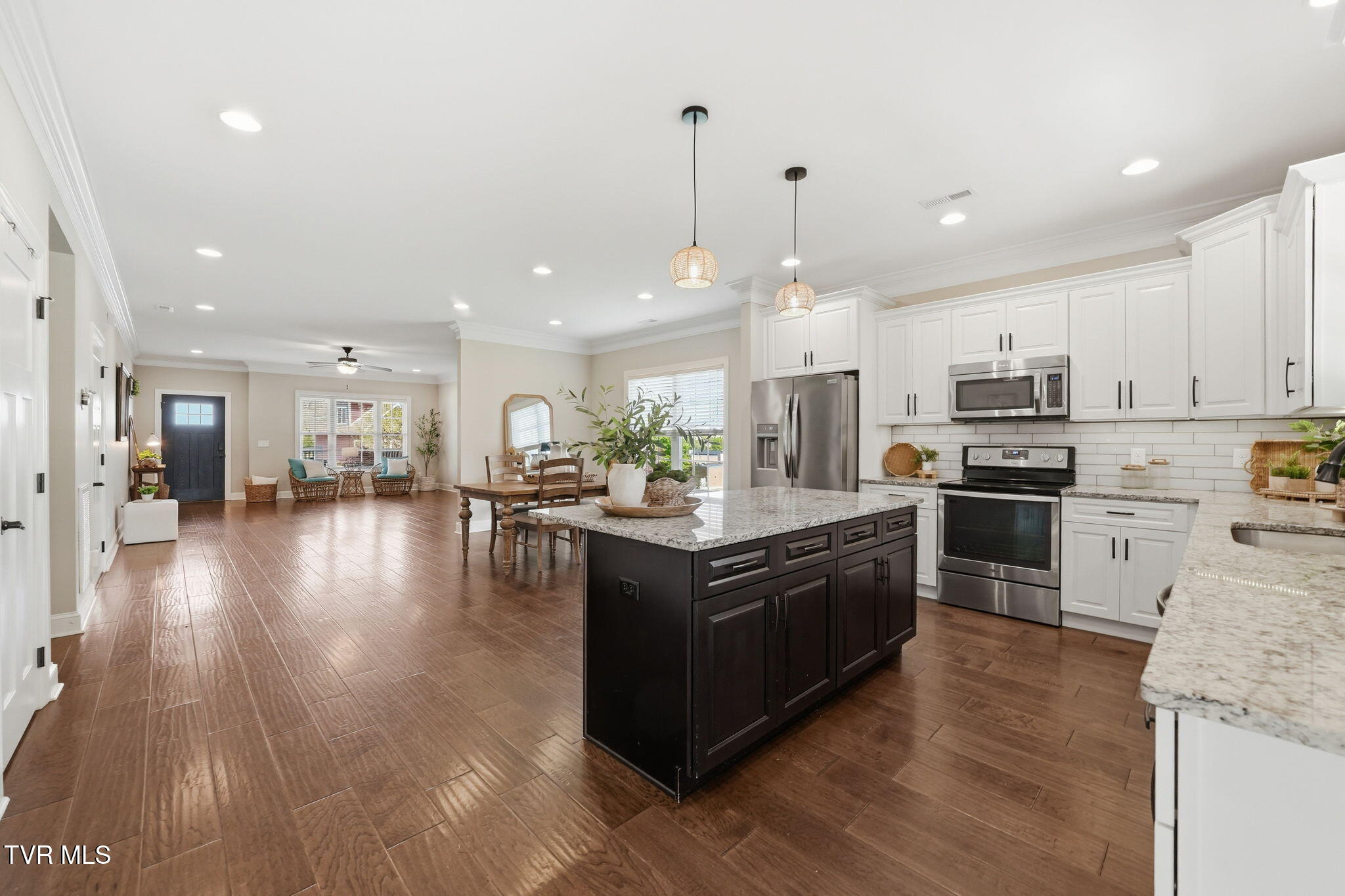 2630 Edinburgh Channel Road Kingsport, TN 37664 - Photo 19 of 61 25-web-or-mls-012_DSC09462