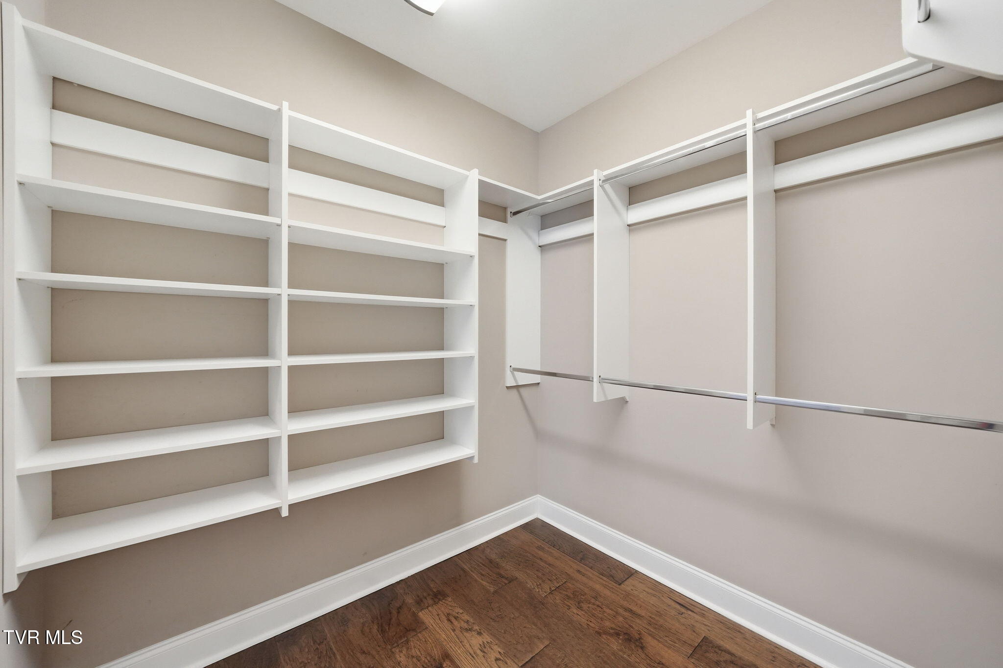 2630 Edinburgh Channel Road Kingsport, TN 37664 - Photo 23 of 61 28-web-or-mls-034_DSC09517