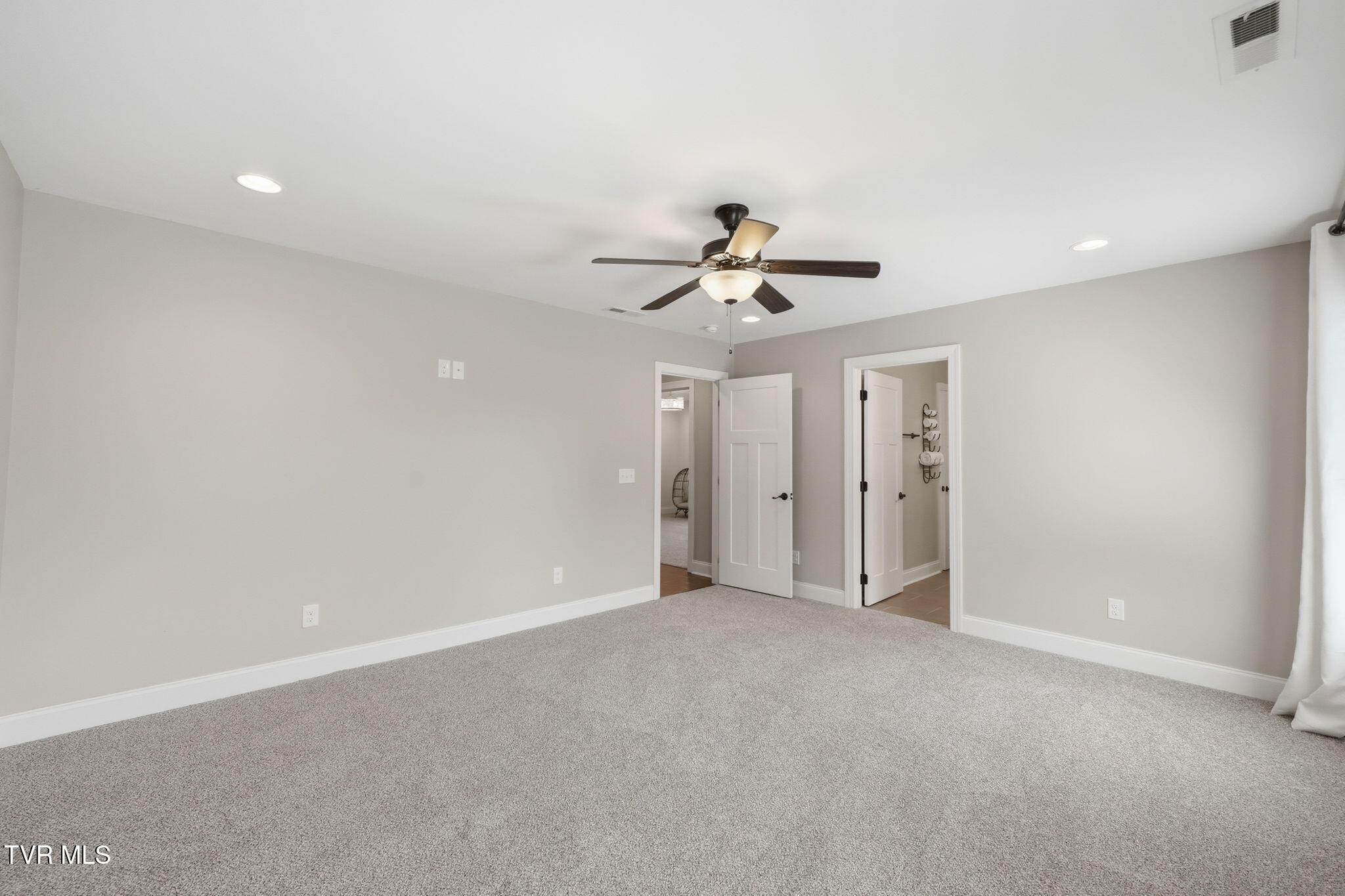 2630 Edinburgh Channel Road Kingsport, TN 37664 - Photo 30 of 61 45-web-or-mls-027_DSC09607