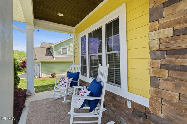 $580,000 | 2630 Edinburgh Channel Road, Kingsport, TN 37664