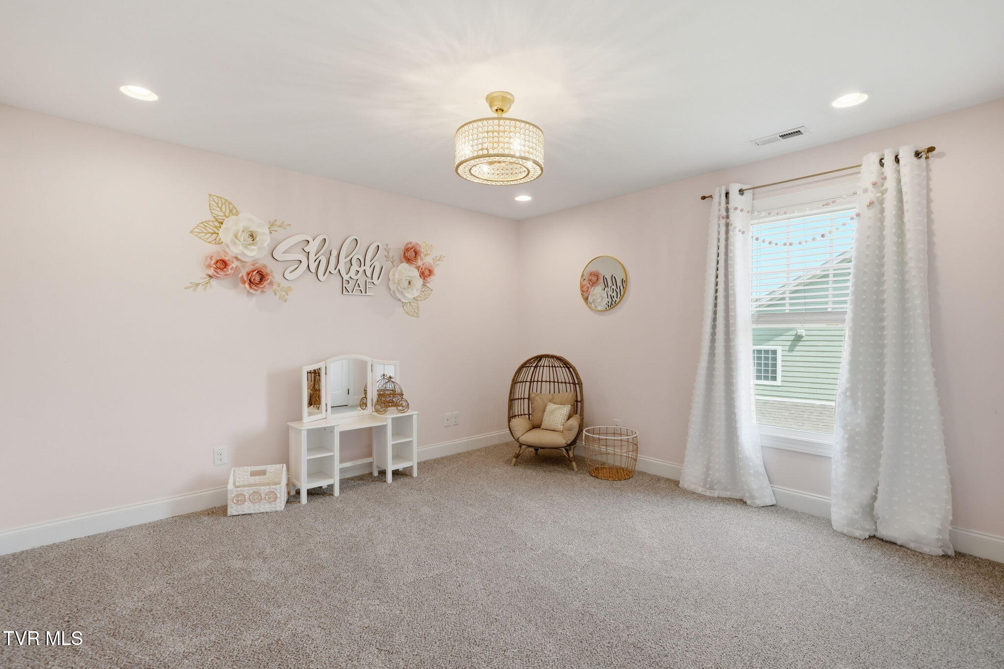 2630 Edinburgh Channel Road Kingsport, TN 37664 - Photo 36 of 61 22-web-or-mls-028_DSC09647