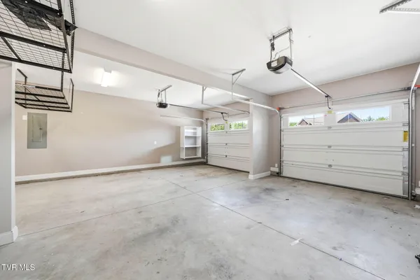 $580,000 | 2630 Edinburgh Channel Road, Kingsport, TN 37664