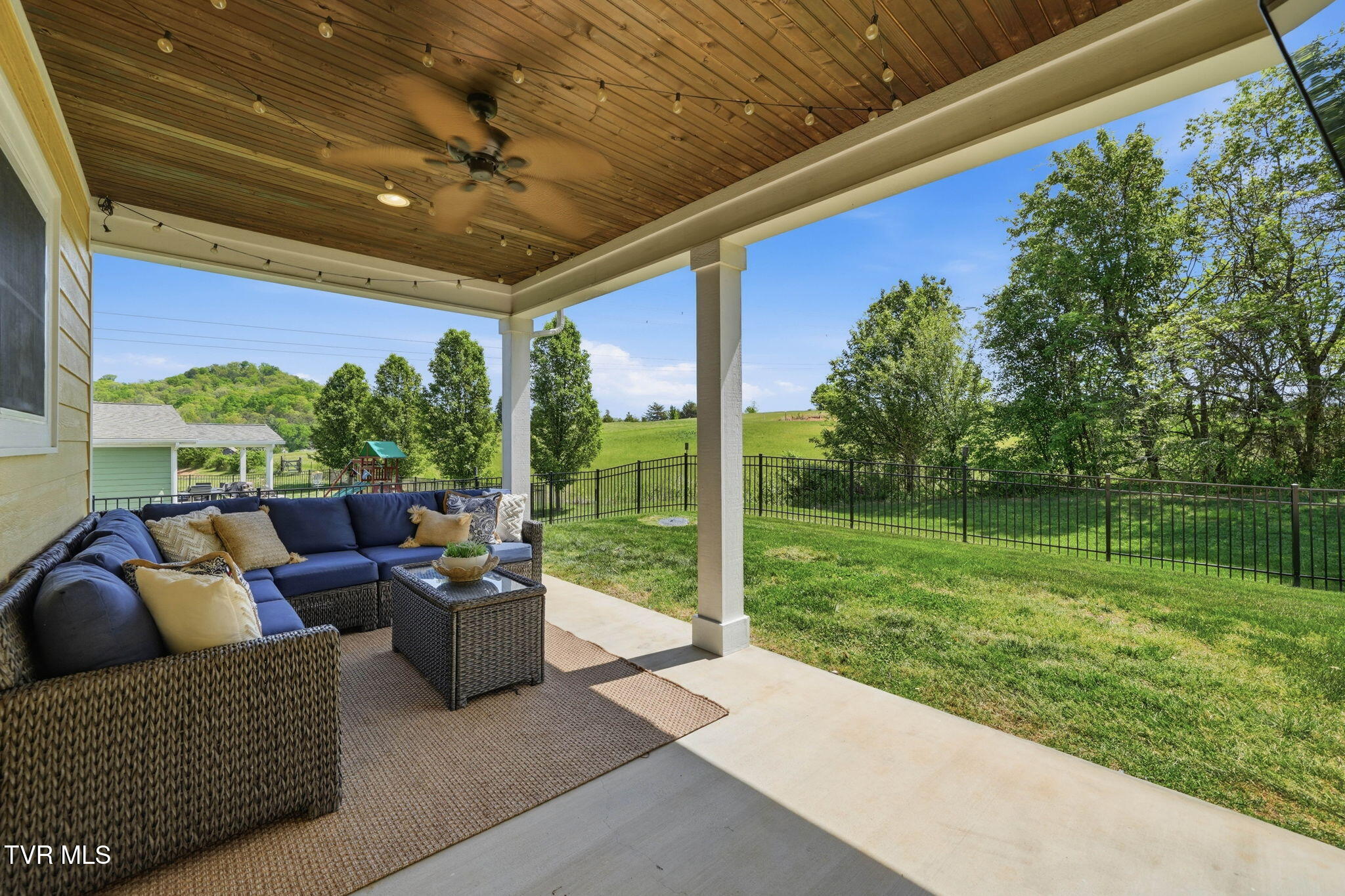 2630 Edinburgh Channel Road Kingsport, TN 37664 - Photo 46 of 61 8-web-or-mls-2630 Edinburgh Channel Rd-5