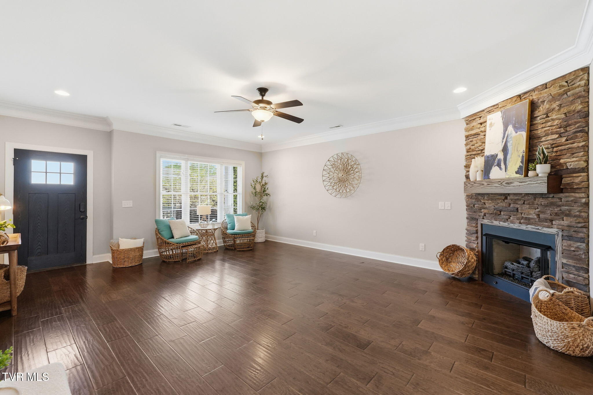 2630 Edinburgh Channel Road Kingsport, TN 37664 - Photo 7 of 61 37-web-or-mls-IMG_6784