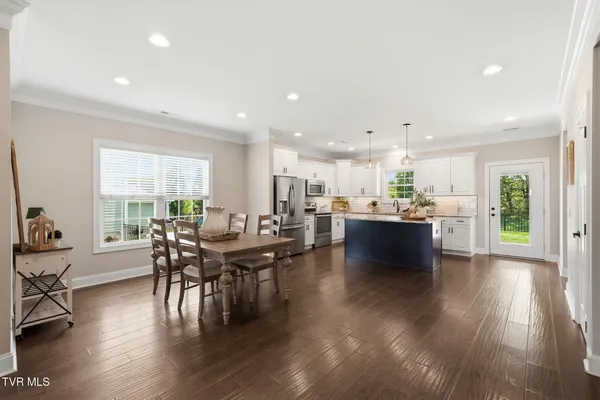 $580,000 | 2630 Edinburgh Channel Road, Kingsport, TN 37664