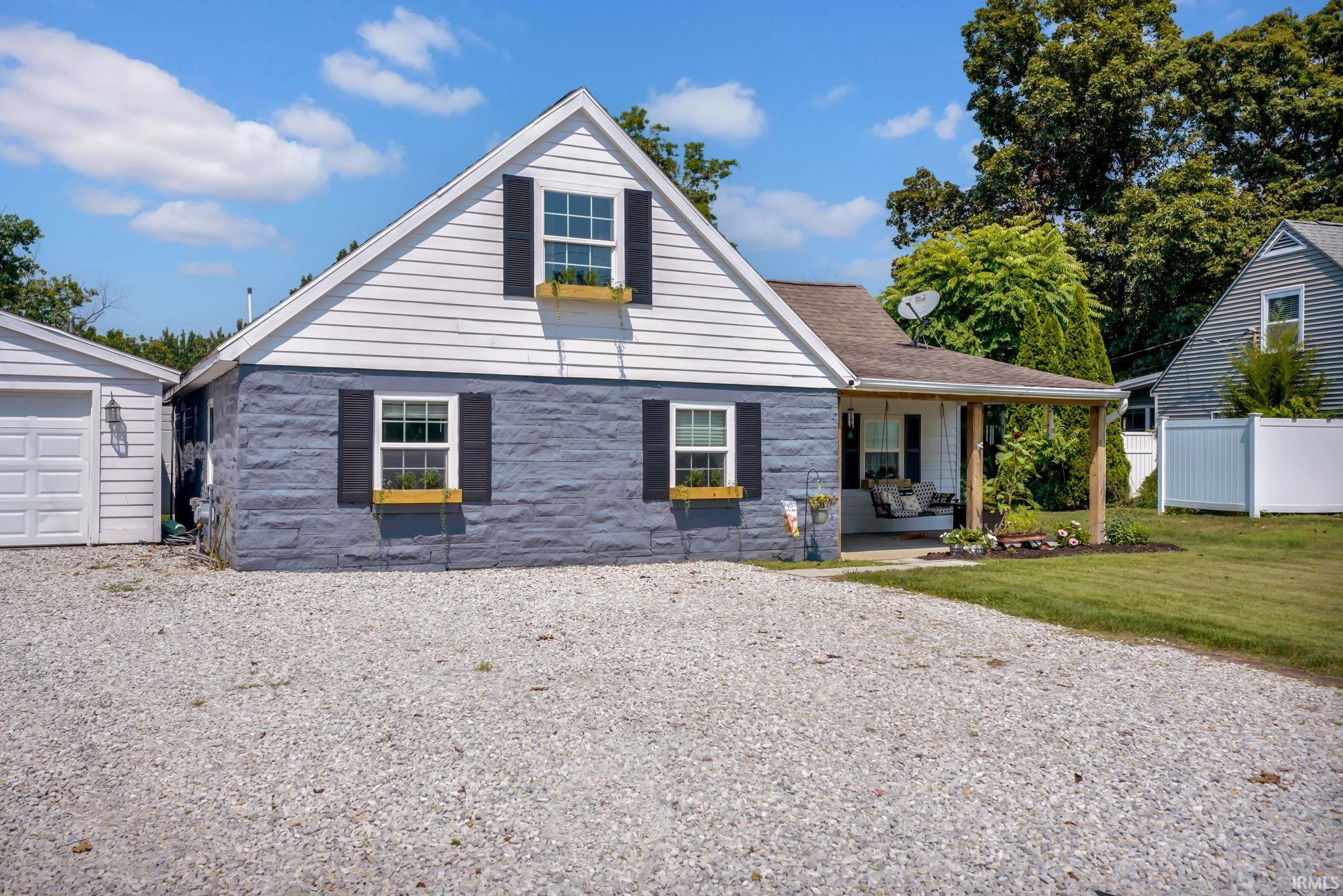 103 Heltonville Road West Bedford, IN 47421 - Photo 2 of 25