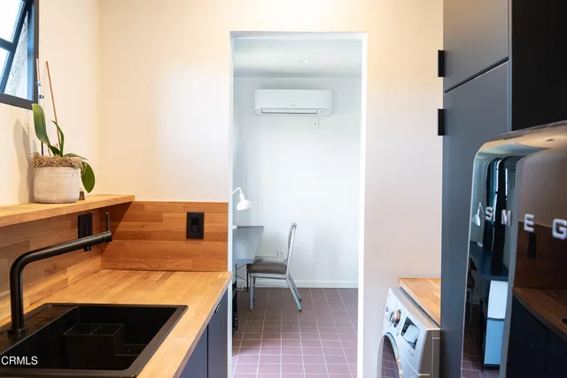 $14,750 | 2880 Durand Drive, Los Angeles, CA 90068