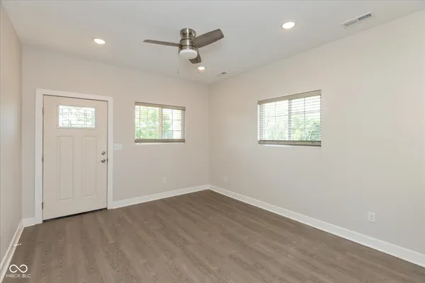 $1,695 | 2143 Columbia Avenue, Indianapolis, IN 46202