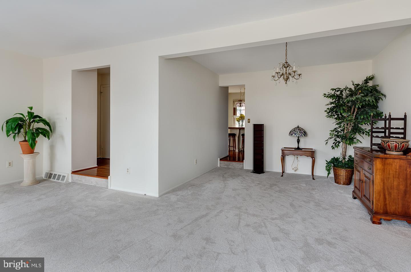 107 Farnwood Road Mount Laurel, NJ 08054 - Photo 10 of 22 Dining Room/Living Room