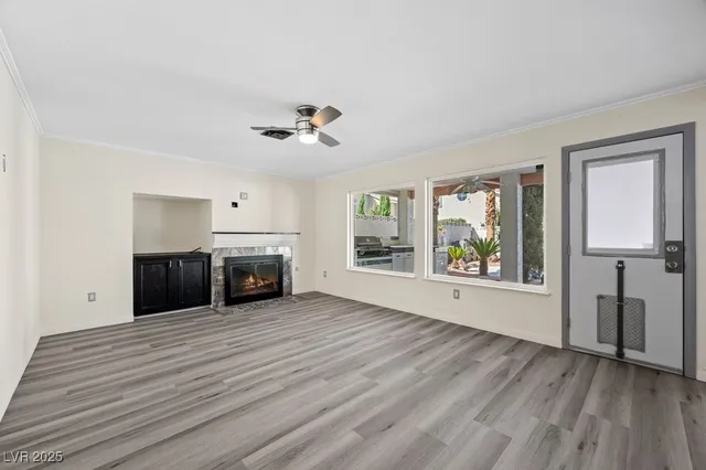 $3,450 | 8420 Haven Brook Court, Las Vegas, NV 89128