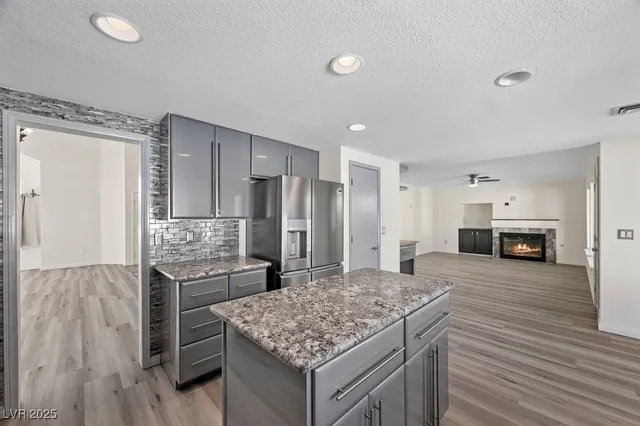 $3,450 | 8420 Haven Brook Court, Las Vegas, NV 89128