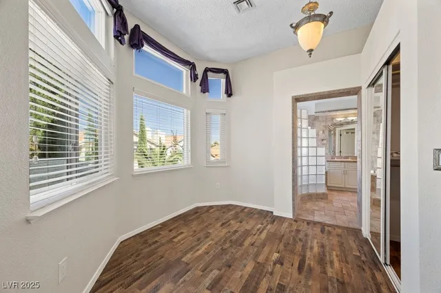 $3,450 | 8420 Haven Brook Court, Las Vegas, NV 89128