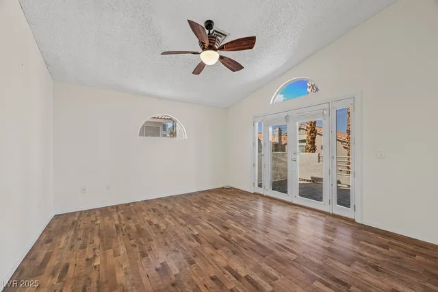 $3,450 | 8420 Haven Brook Court, Las Vegas, NV 89128