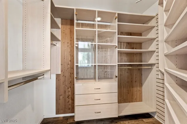 $3,450 | 8420 Haven Brook Court, Las Vegas, NV 89128