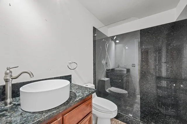 $3,450 | 8420 Haven Brook Court, Las Vegas, NV 89128