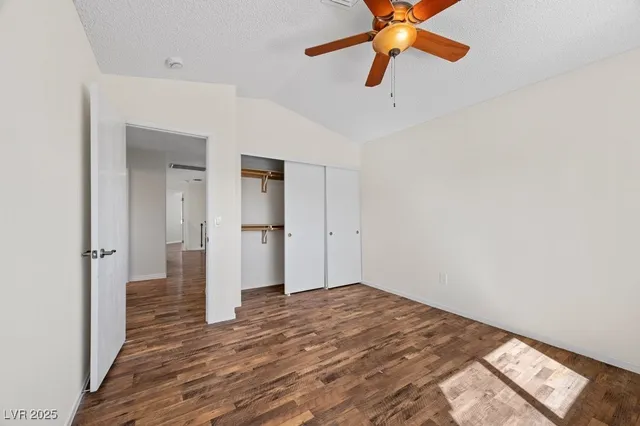 $3,450 | 8420 Haven Brook Court, Las Vegas, NV 89128