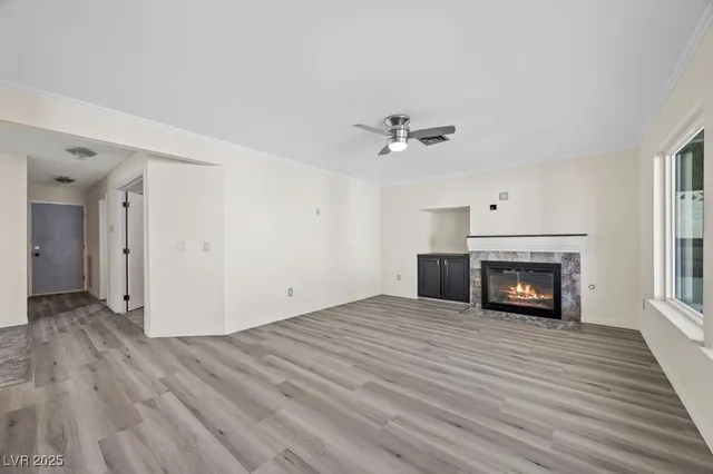 $3,450 | 8420 Haven Brook Court, Las Vegas, NV 89128