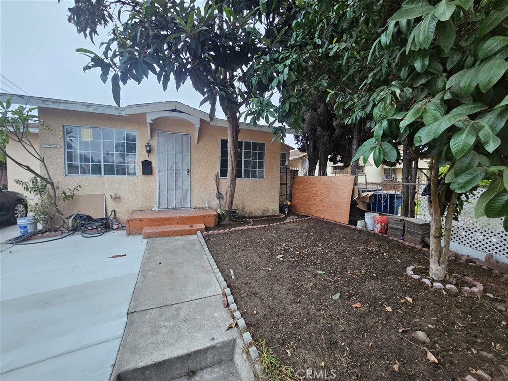 3427 Bell Avenue Bell, CA 90201 - Photo 3 of 12 a house view with a outdoor space