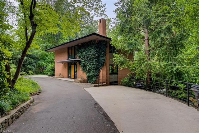 $599,000 | 3256 Robinhood Road, Winston-Salem, NC 27106