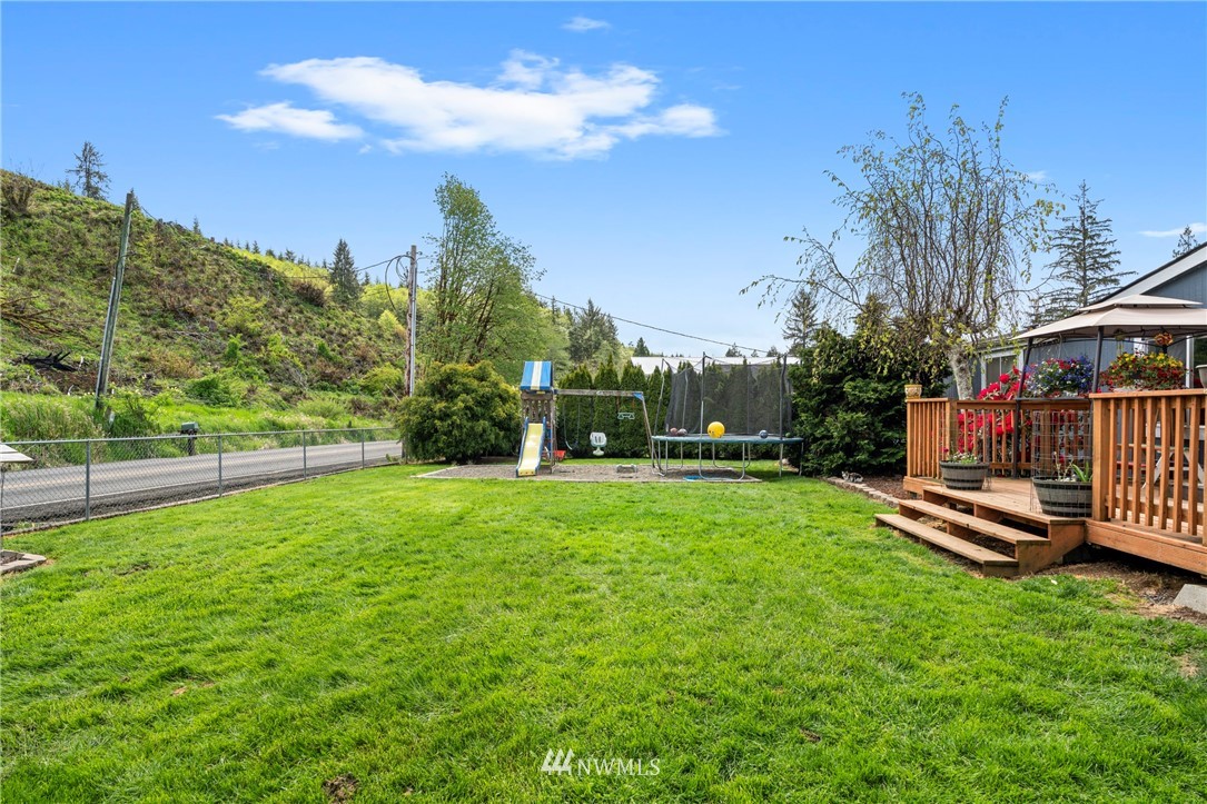 1920 Bloomhardt Road Raymond, WA 98577 - Photo 2 of 20 Gallery Image 2
