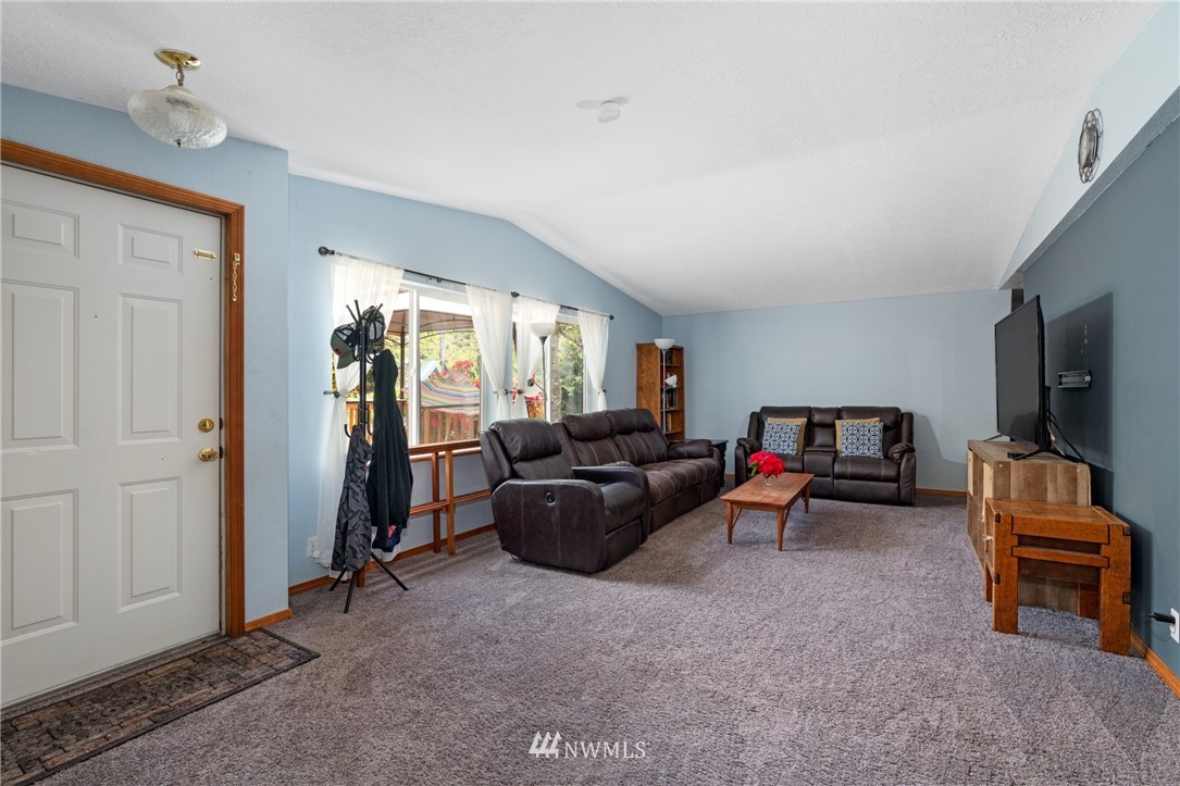 1920 Bloomhardt Road Raymond, WA 98577 - Photo 7 of 20 Gallery Image 7