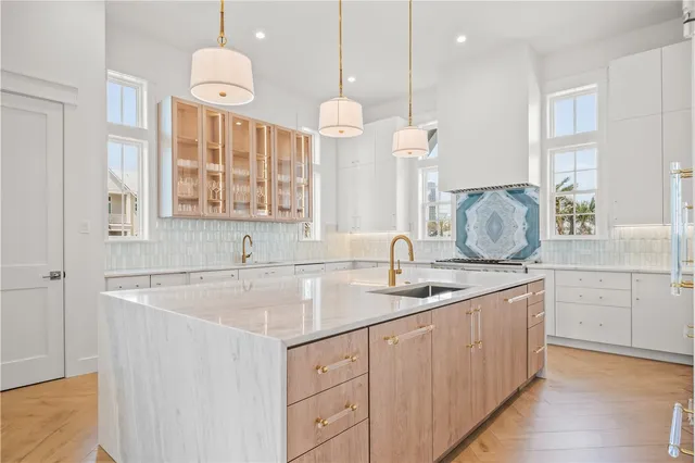 $3,845,000 | 331 Tailwind Drive, Port Aransas, TX 78373