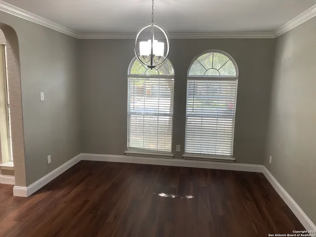 $2,300 | 10935 Palomino Bend, San Antonio, TX 78254