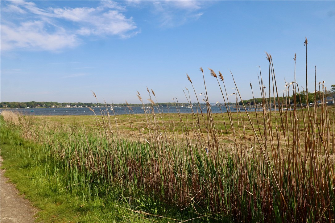 36 Munro Avenue Warren, RI 02885 - Photo 35 of 41