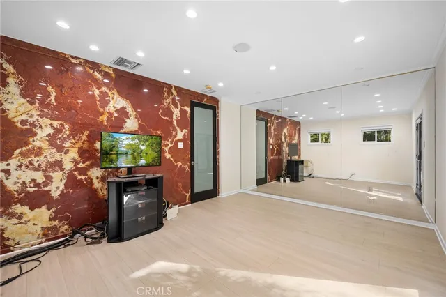 $7,000 | 1544 Golf Club Drive, Glendale, CA 91206