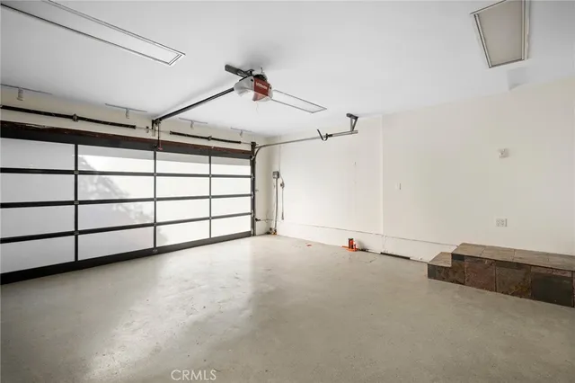 $7,000 | 1544 Golf Club Drive, Glendale, CA 91206