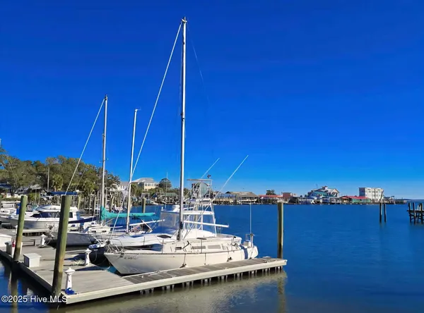 $2,395 | 4917 Abbington Oaks Way, Southport, NC 28461