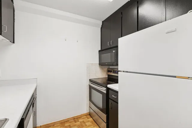 $100,000 | 1920 South 1st Street, Unit 707, Minneapolis, MN 55454