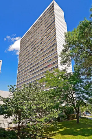 $100,000 | 1920 South 1st Street, Unit 707, Minneapolis, MN 55454