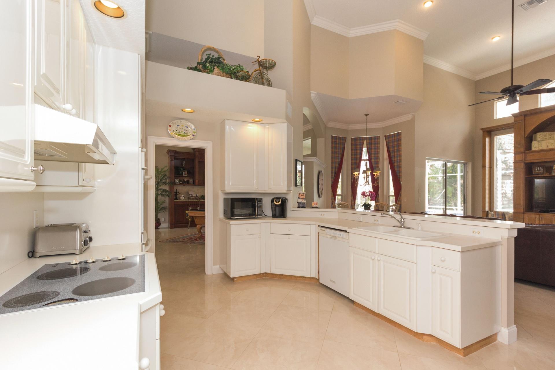 20161 Ocean Key Drive Boca Raton, FL 33498 - Photo 14 of 44 KITCHEN
