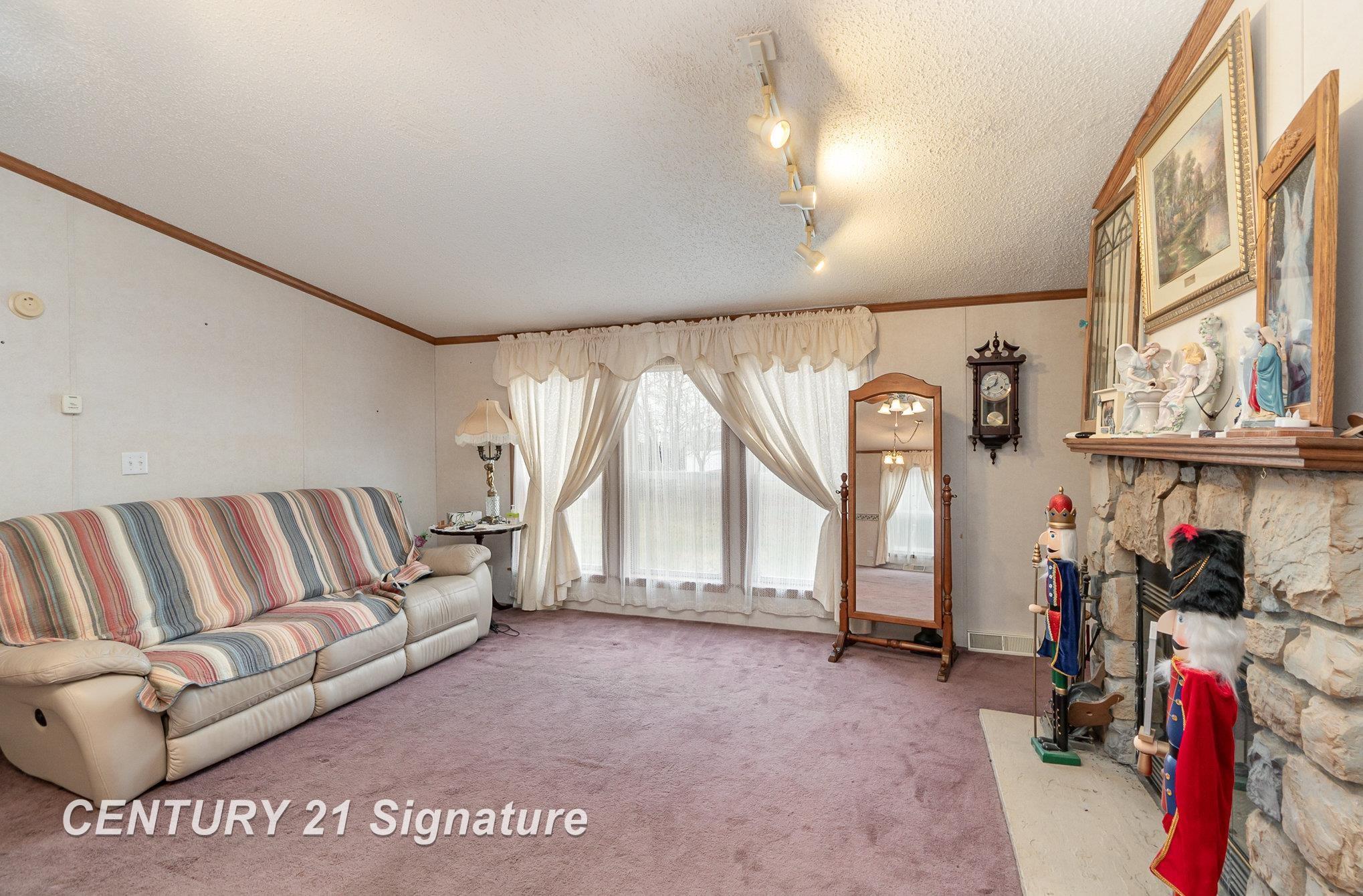 845 East Whitefeather Road Pinconning, MI 48650 - Photo 11 of 27