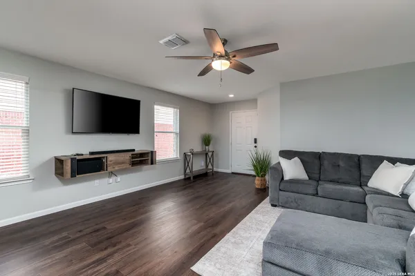 $267,500 | 1415 Hummingbird, San Antonio, TX 78245