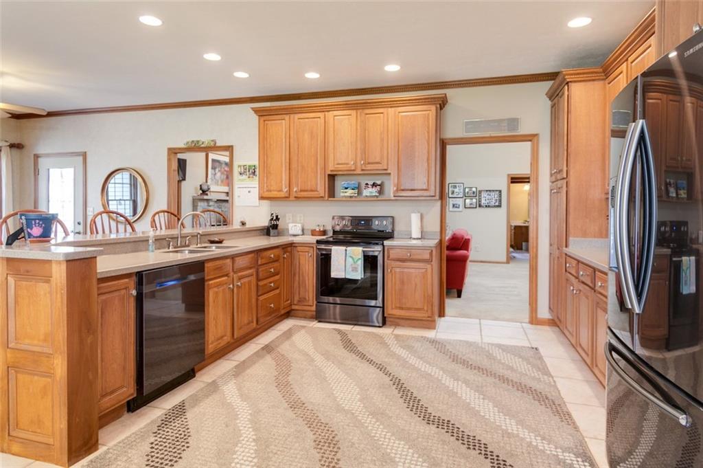 249 Riverside Drive Troy, OH 45373 - Photo 6 of 28 Gallery Image 6