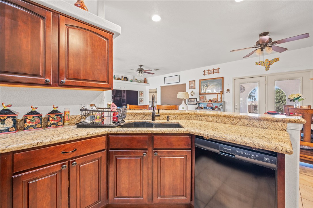 14105 Cactus Road Yucca, AZ 86438 - Photo 13 of 47 Kitchen
