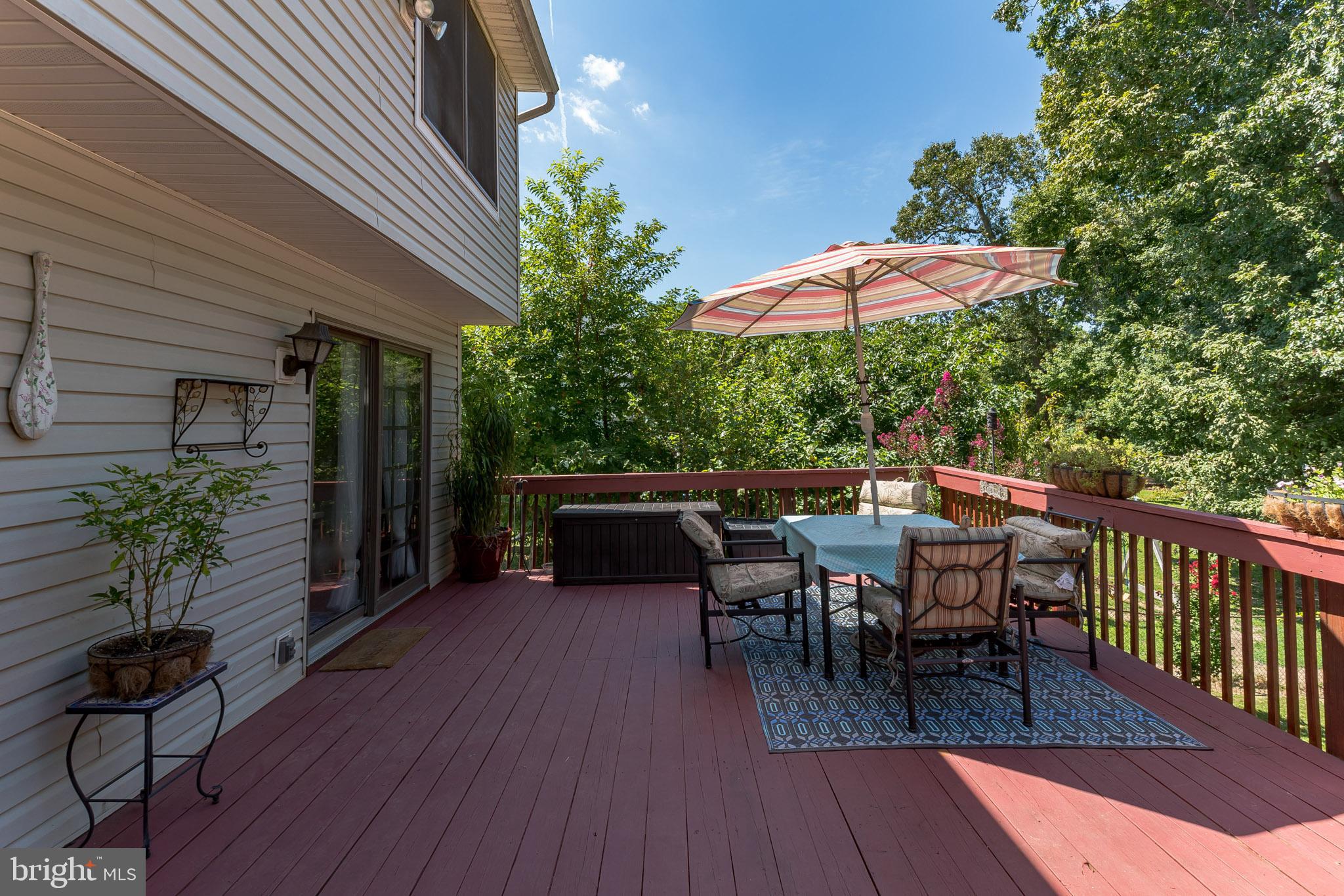 Access from Breakfast room to Back Yard
