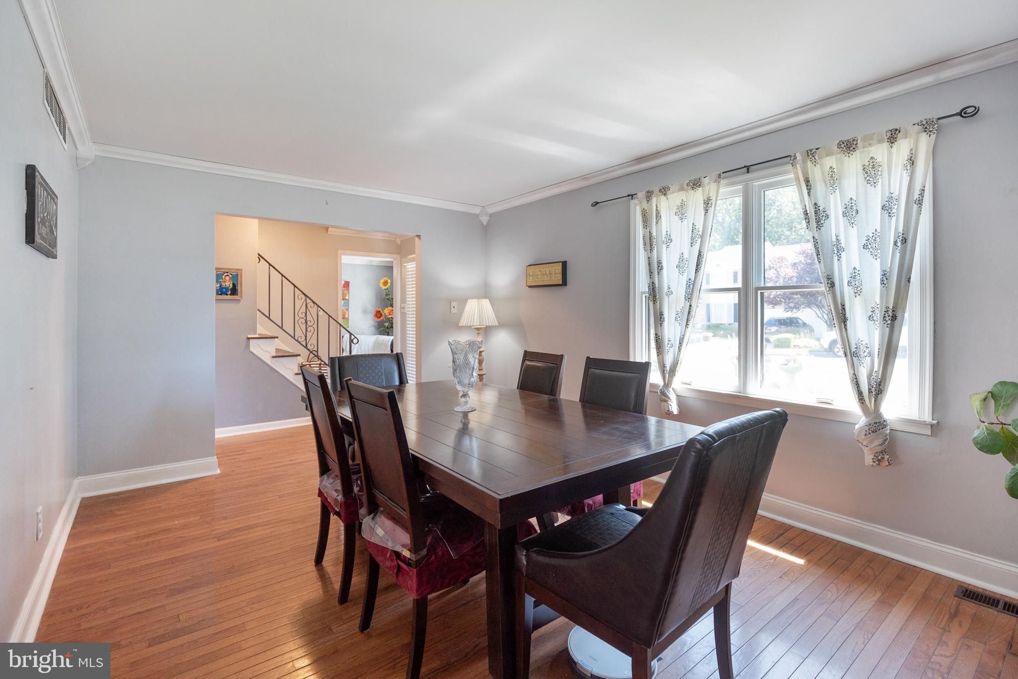 Formal Dining