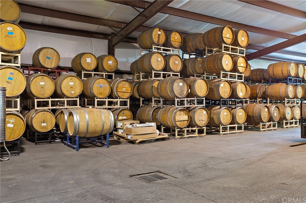 4295 Union Road Paso Robles, CA 93446 - Photo 14 of 39 a front view of a retail shop